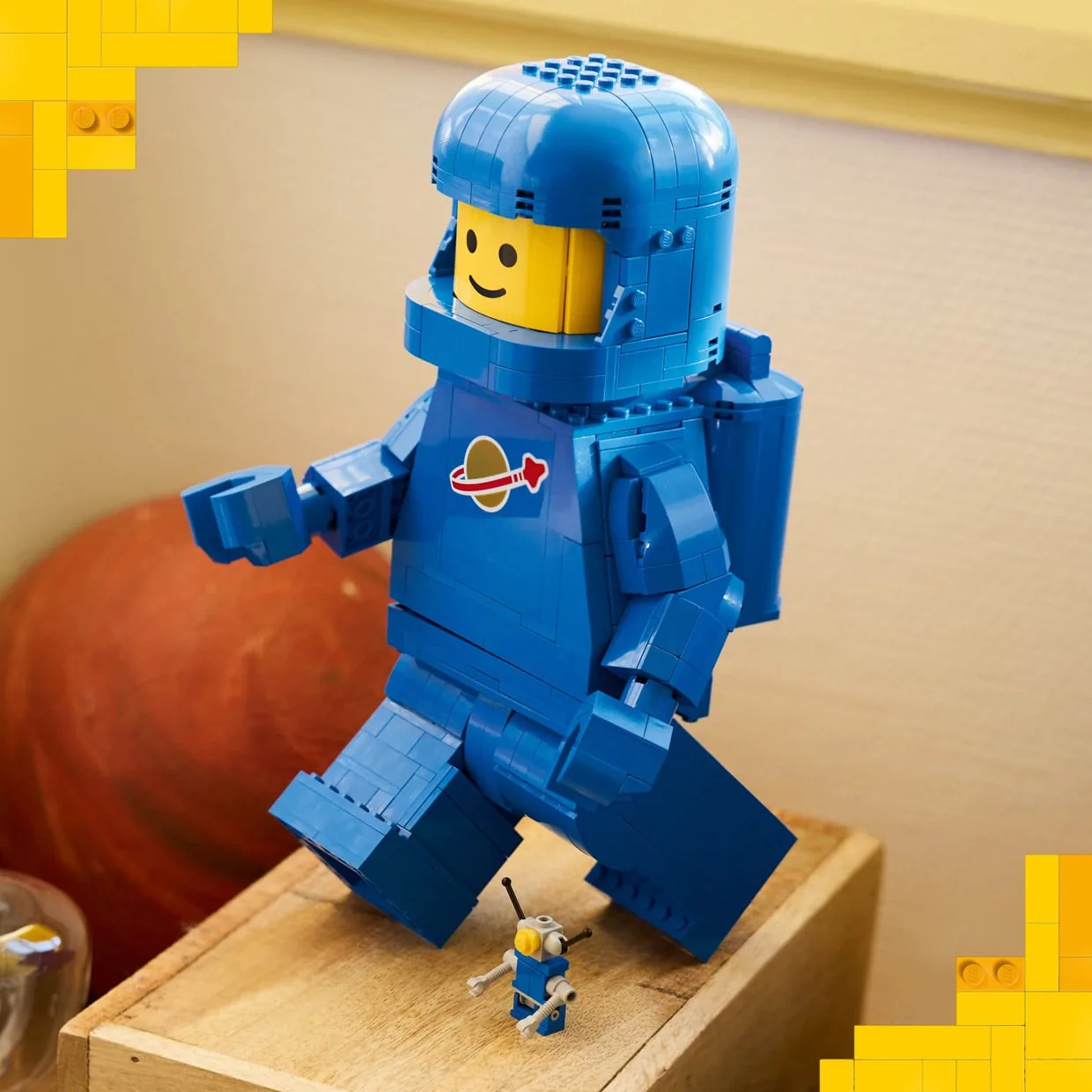 LEGO Scaled-up Spaceman Minifigure
