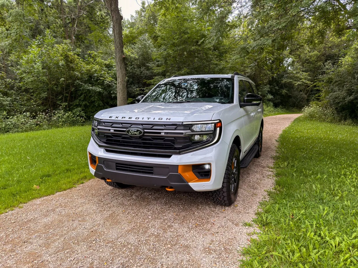 2026 Ford Expedition Tremor Front View Grille