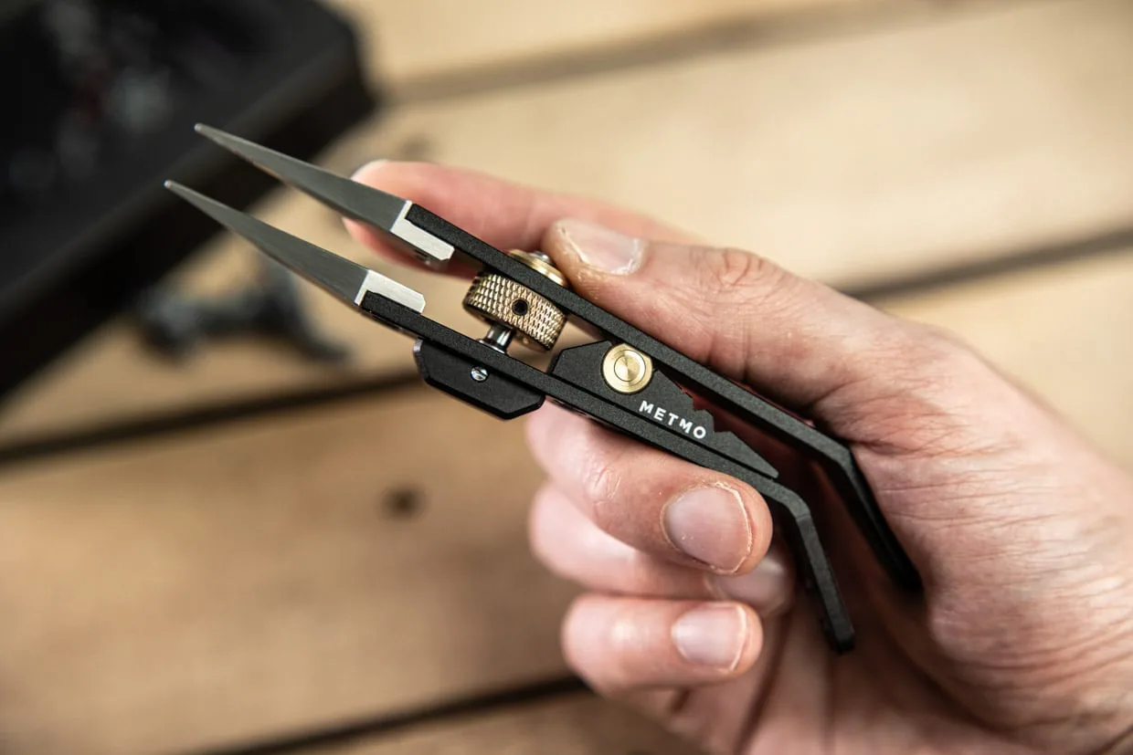 MetMo Precision Grip Locking Tweezers